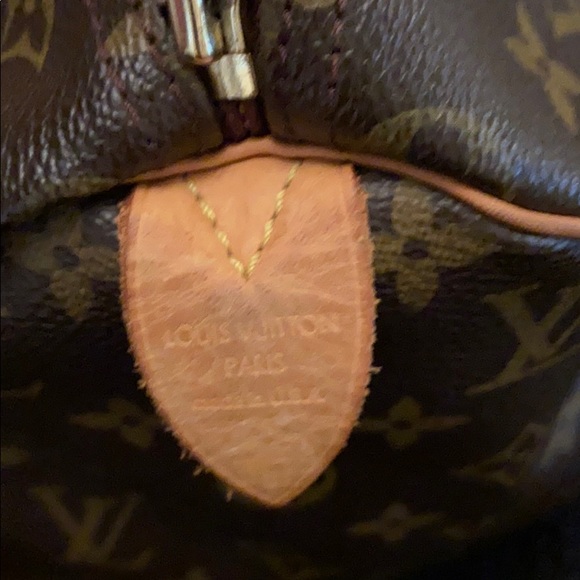 Louis Vuitton Speedy Travel Bag 30 - Picture 14 of 16